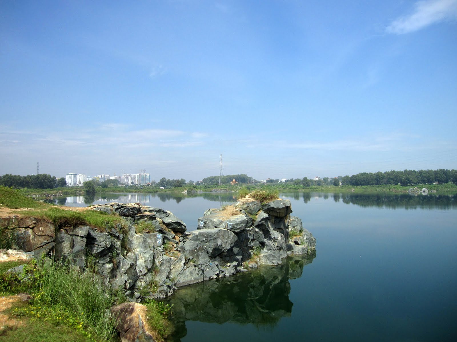 Hình ảnh hồ Đá Thủ Đức Sài Gòn đẹp