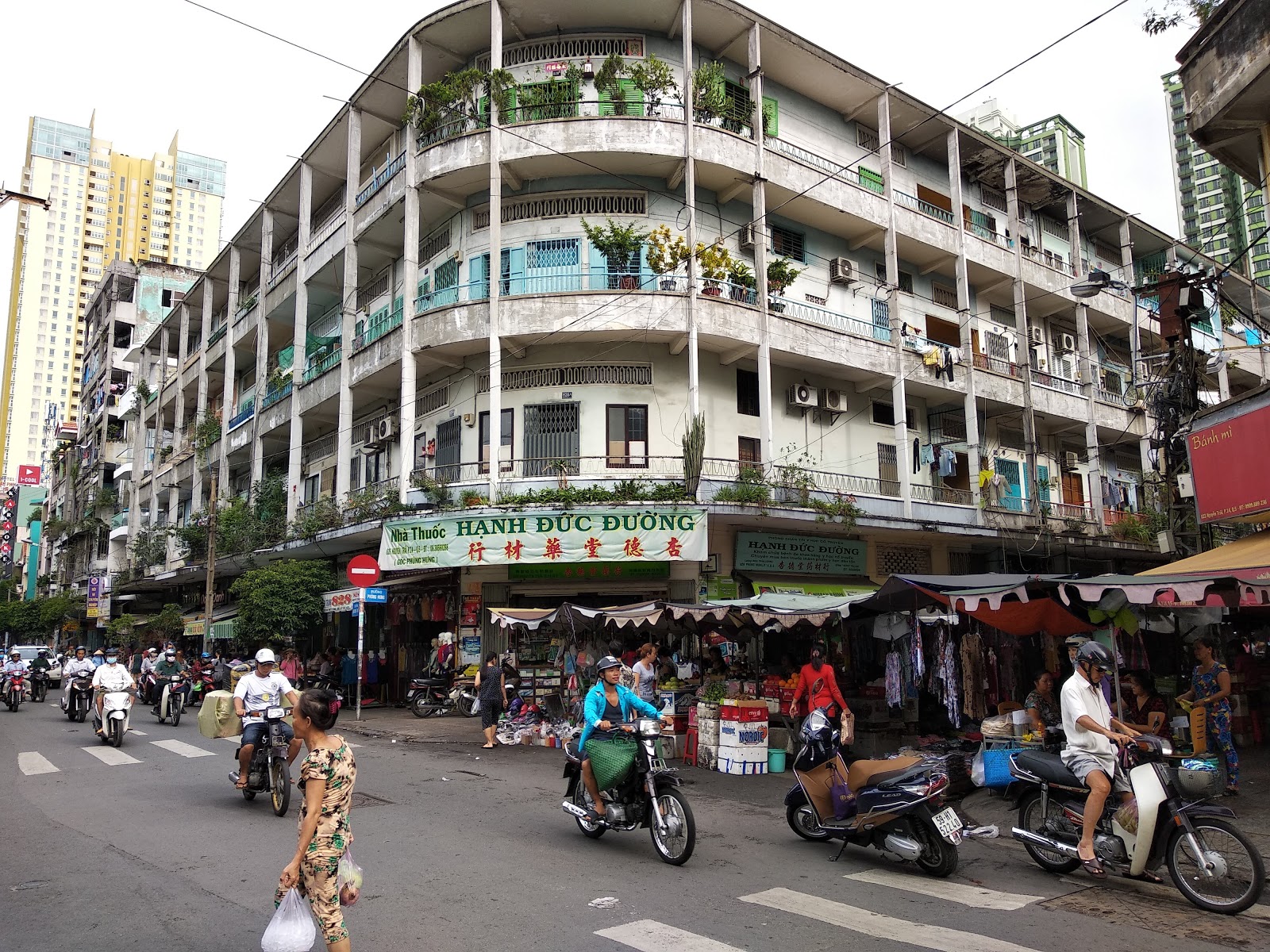 Hình ảnh phố người Hoa tại Sài Gòn
