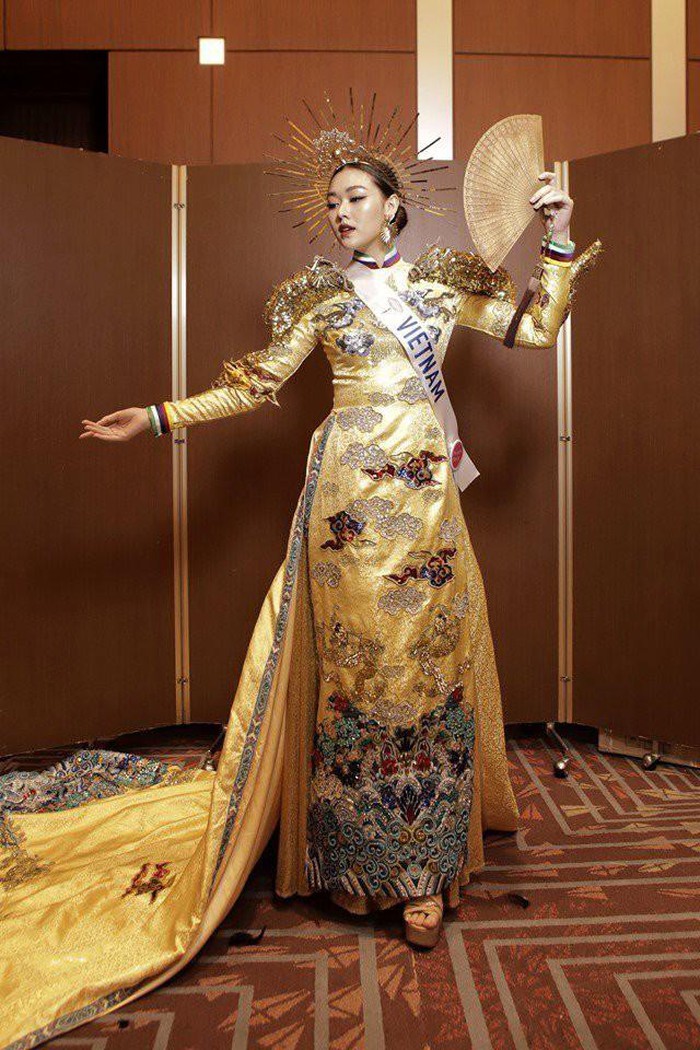 Ảnh áo dài Việt Nam tham dự cuộc thi sắc đẹp quốc tế