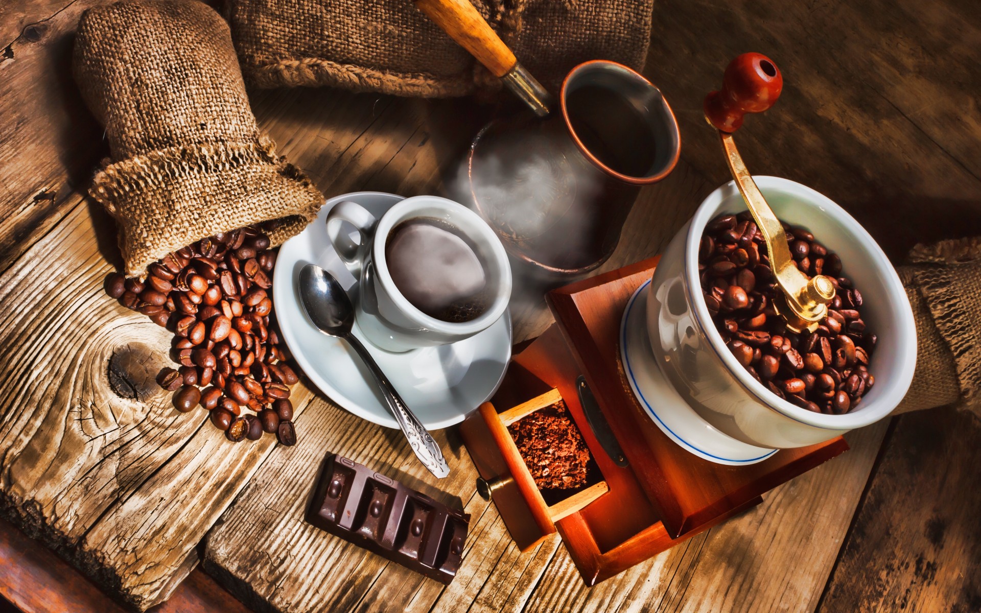 Hình ảnh xay hạt cà phê đẹp