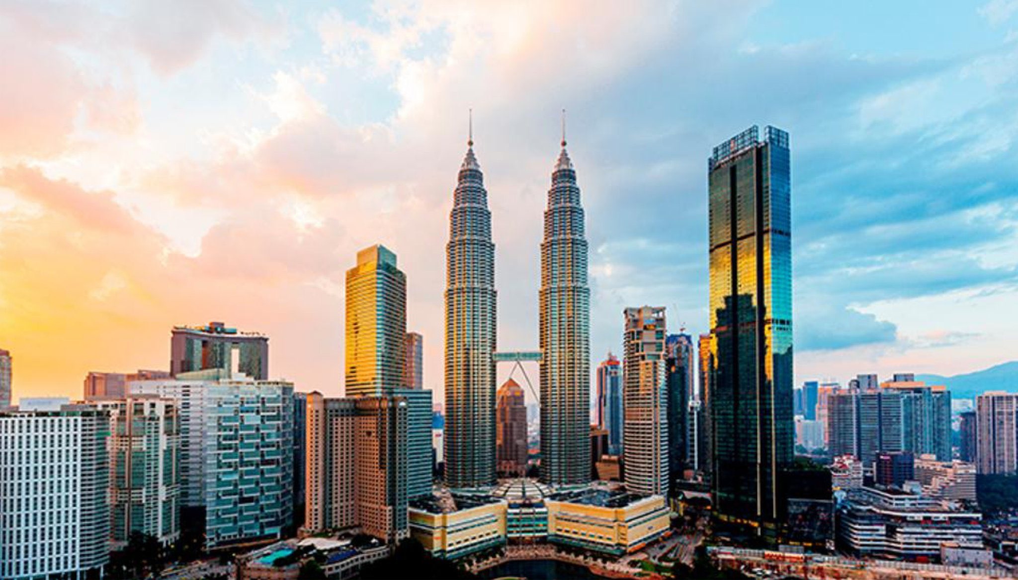 Ảnh Petroná Twin Towers tại trung tâm Kula Lumpur - Malaysia