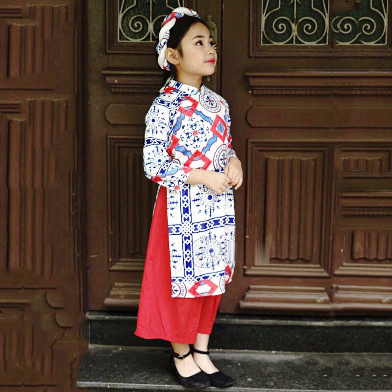 Mẫu áo dài cách tân cô ba Sài Gòn in hoa văn cho bé gái