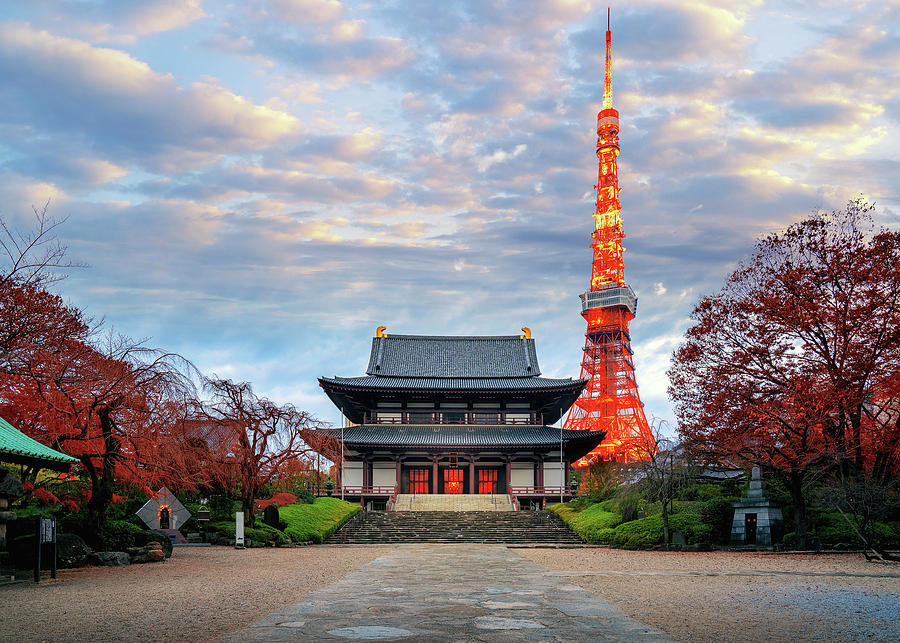 Ảnh tháp Tokyo vào một buổi sáng mùa thu