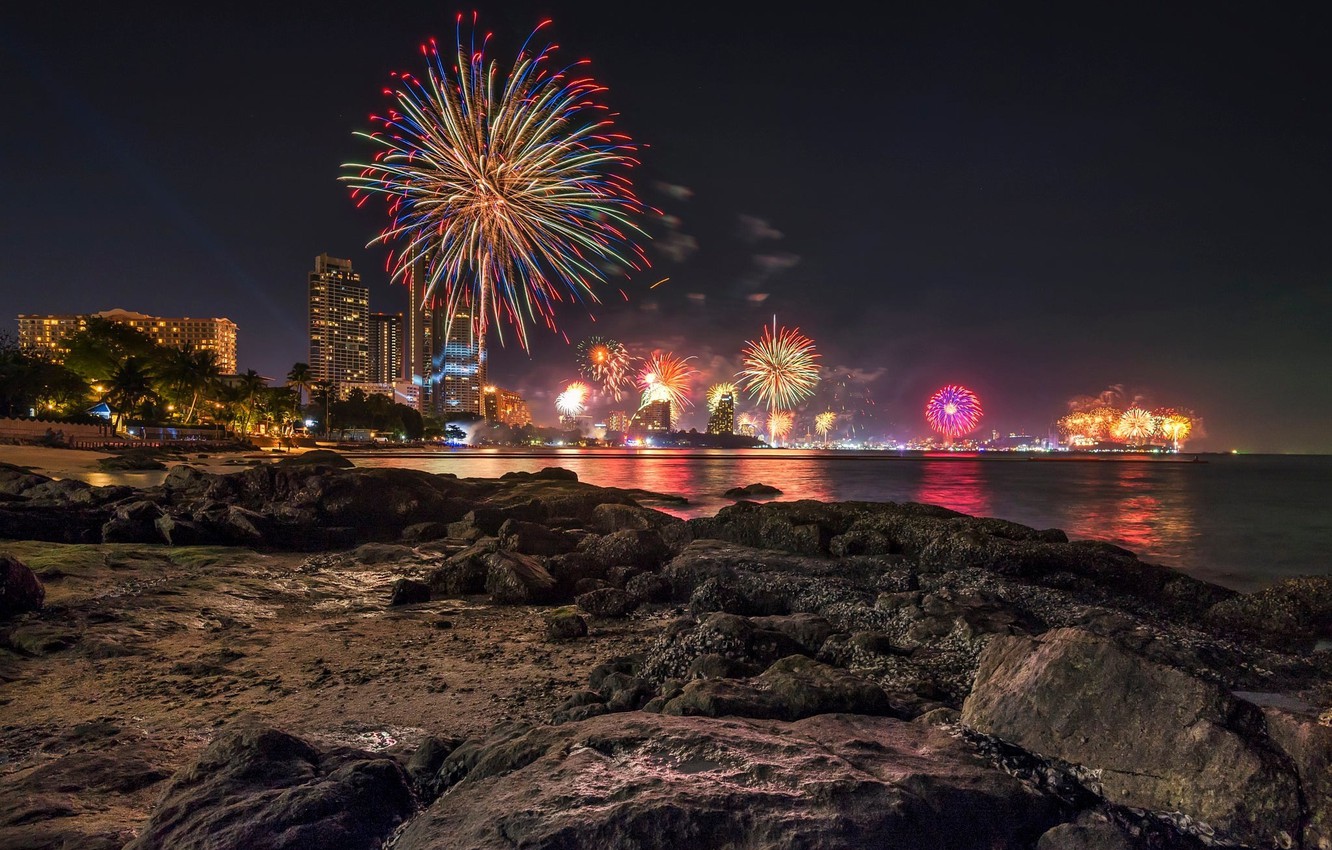 Hình ảnh bãi biển Pattaya - niềm tự hào Thái Lan mùa lễ hội