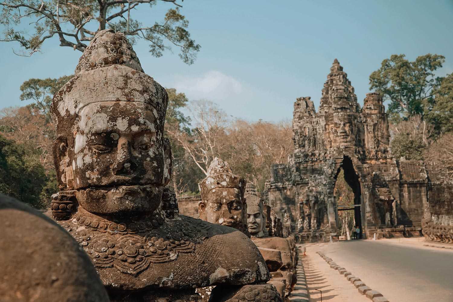 South Gate (cổng Nam) - một trong 5 cổng để đi vào Angkor Thom
