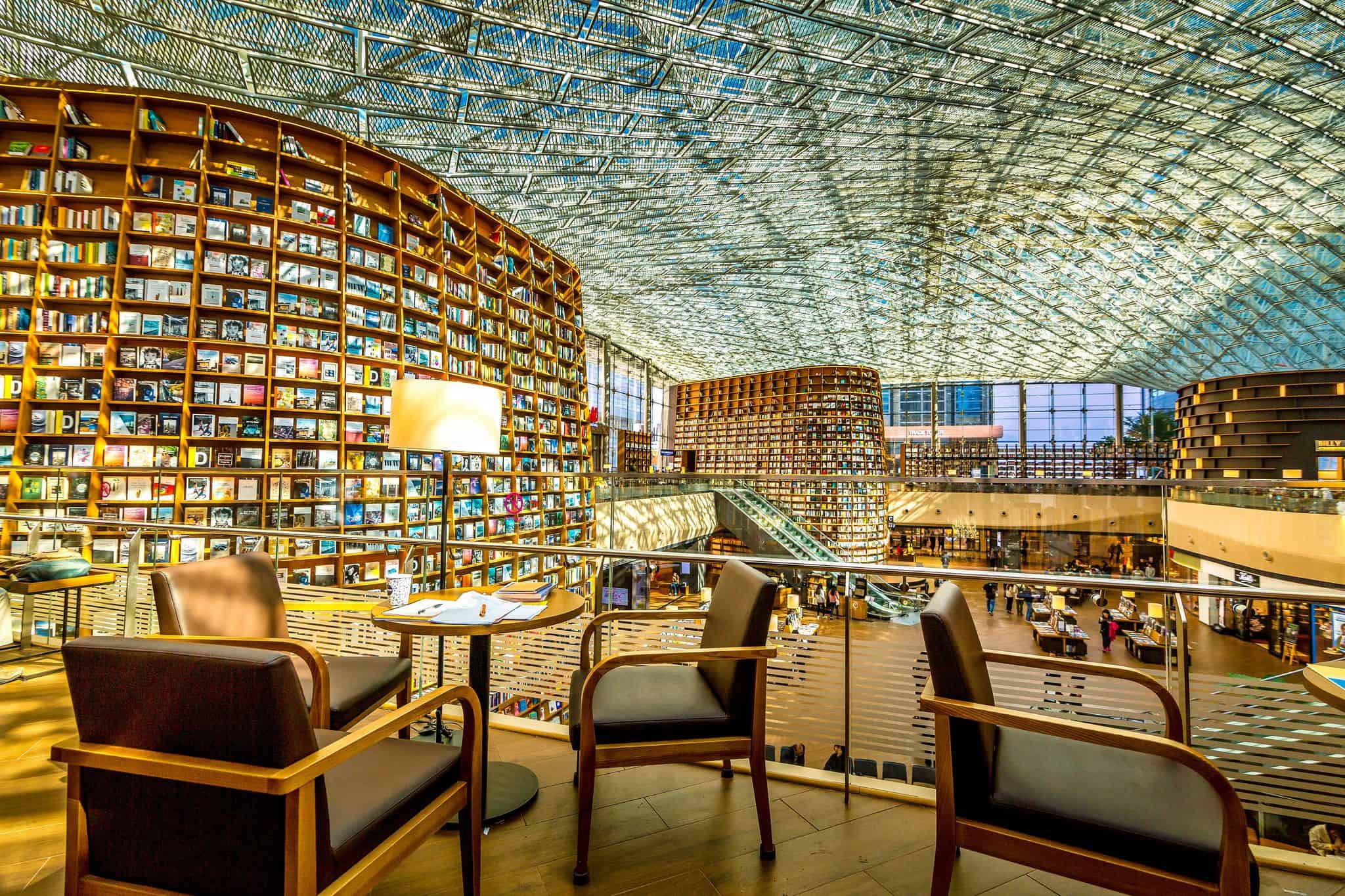 Hình ảnh thư viện Stafield khổng lồ - góc sống ảo đầy thu hút ở Seoul