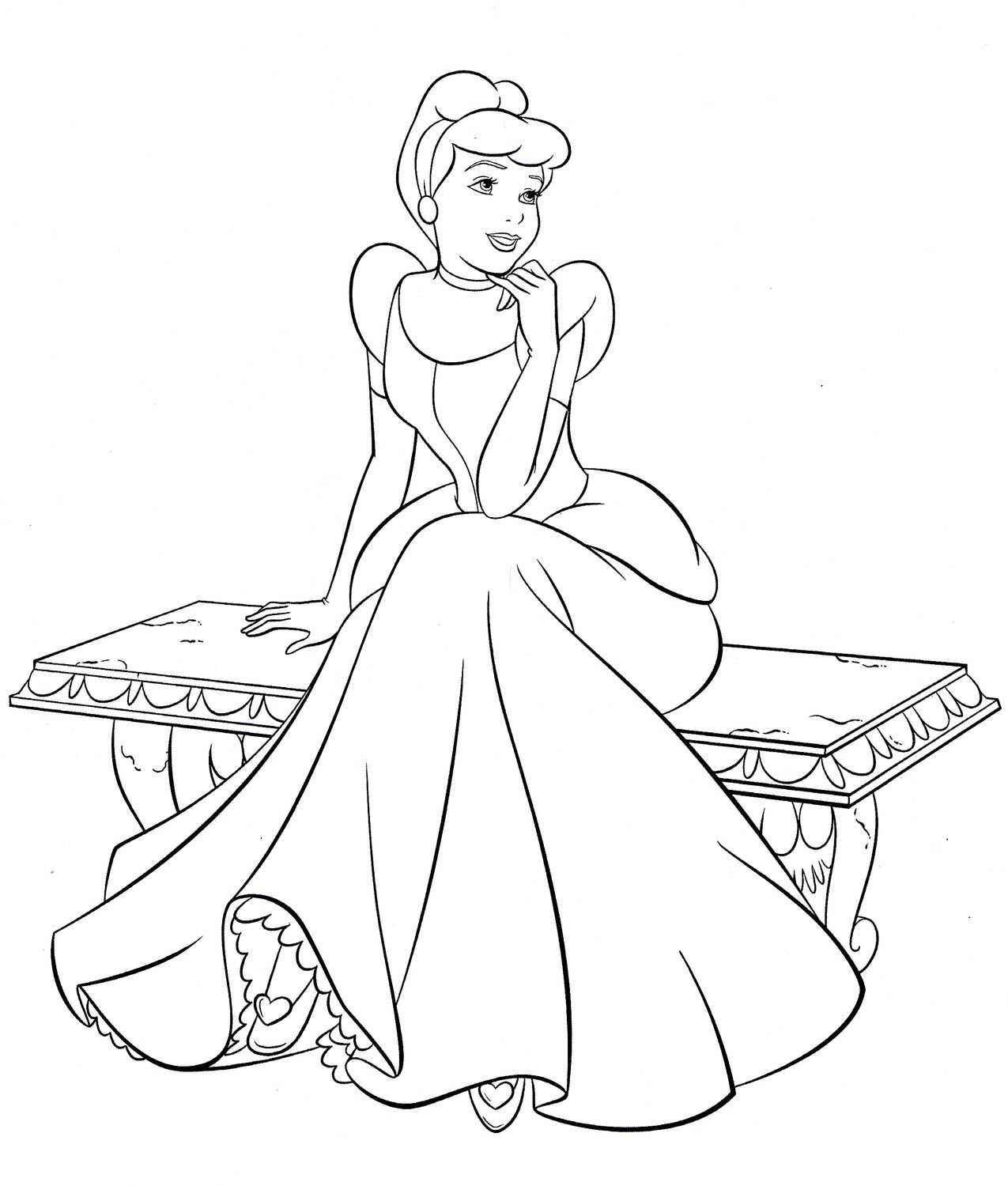Tranh tô màu công chúa lọ lem đang ngồi