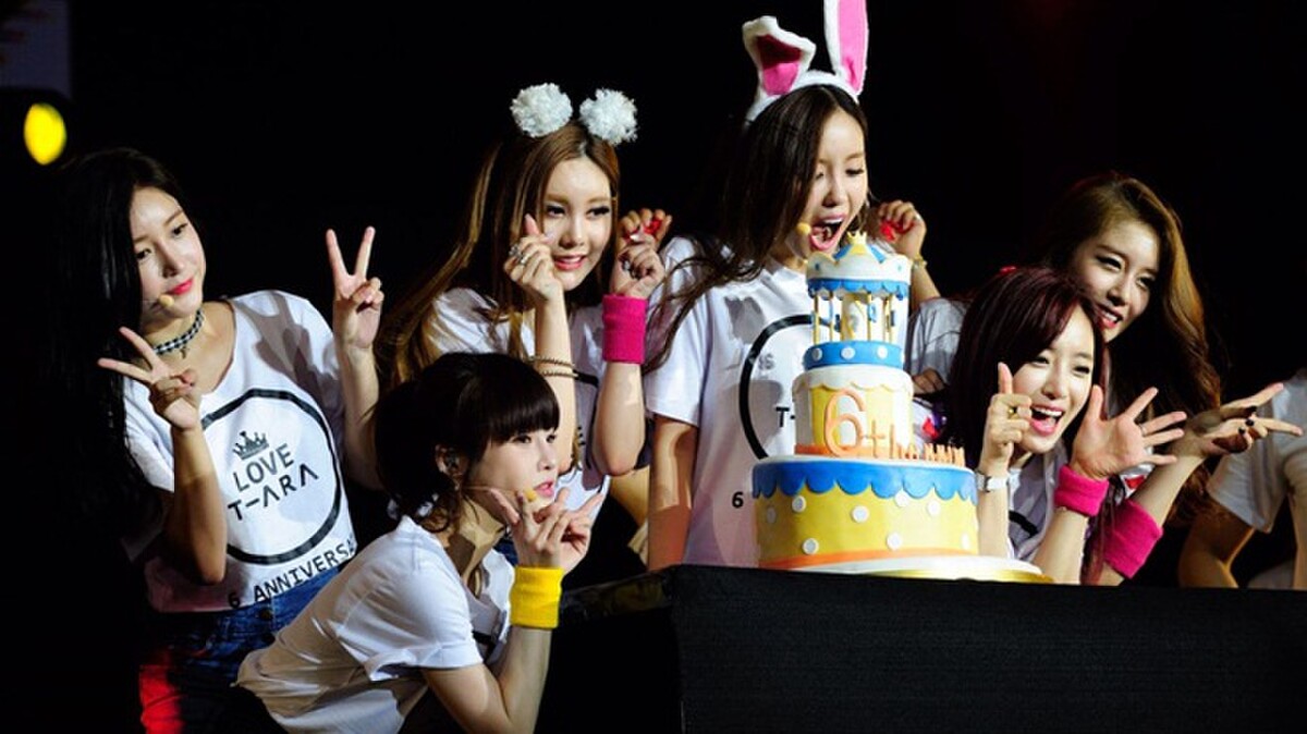 Hình ảnh T-ara trên sân khấu lần cuối cùng đầy đủ 6 thành viên