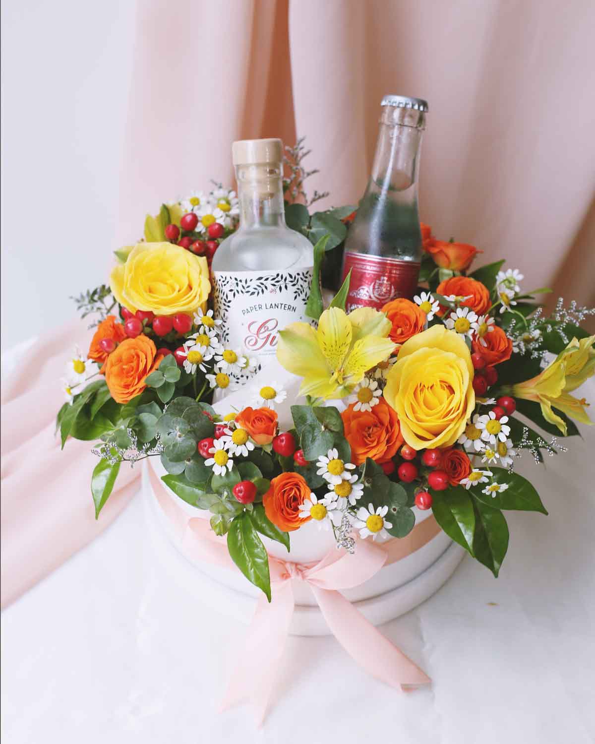 Hình ảnh rượu và hoa sinh nhật