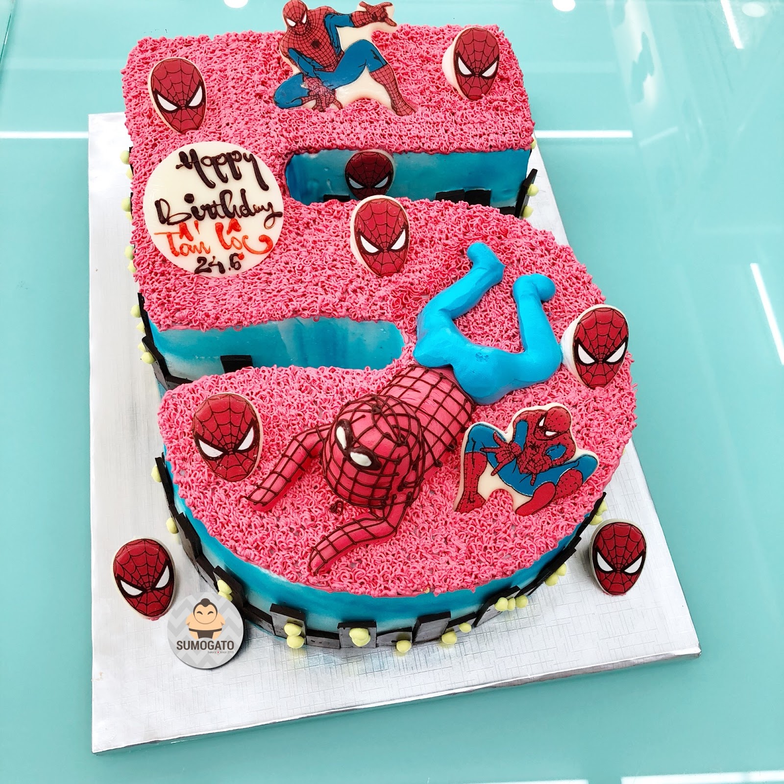 Hình ảnh bánh kem người nhện cực đẹp cho bé