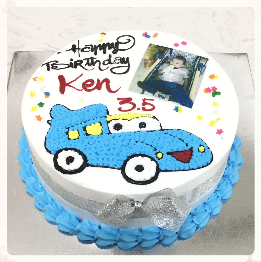 Hình ảnh bánh kem sinh nhật xe ô tô xanh