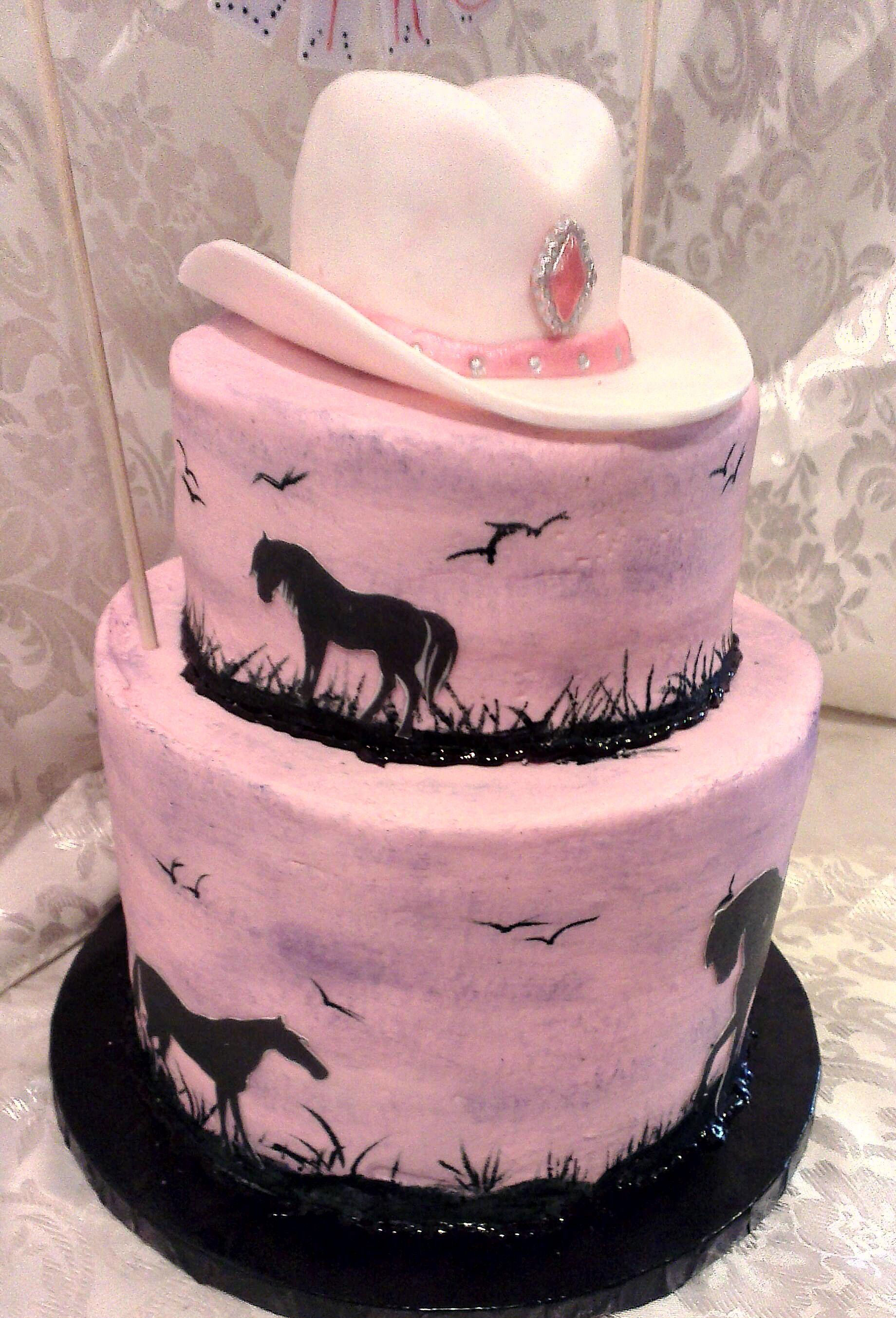 Hình ảnh bánh sinh nhật hồng và ngựa đen